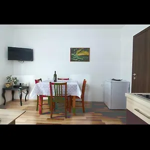 Luskino 22 Apartment